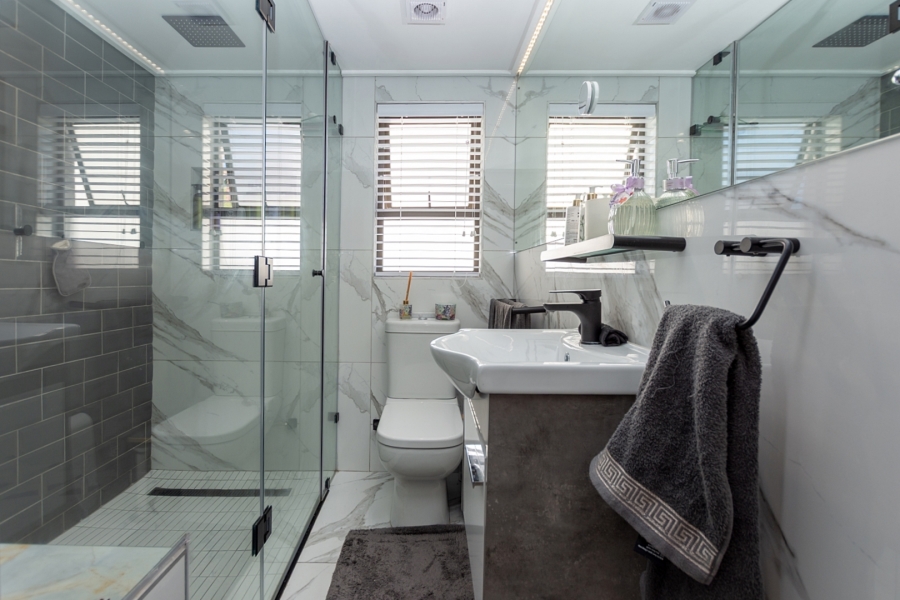3 Bedroom Property for Sale in Country Club Western Cape